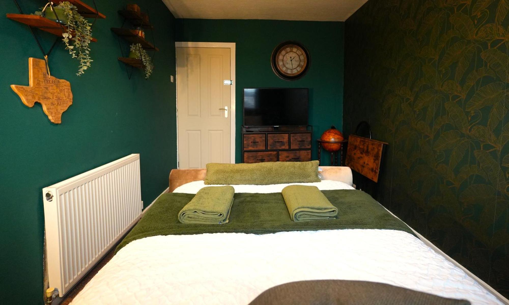 Detached Homestay - Super, King & Double Rooms - Leyland, Preston, Chorley, Lancashire Exterior foto