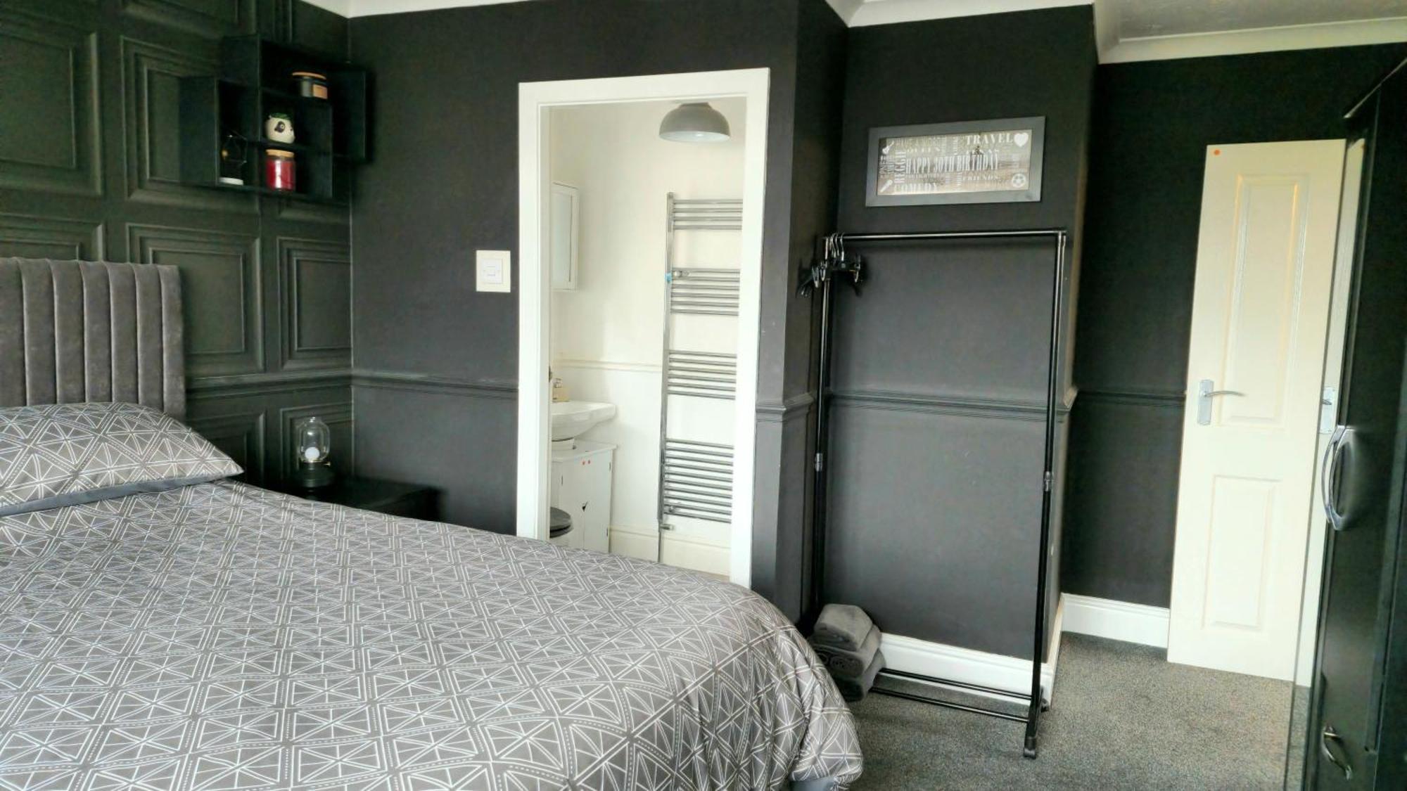 Detached Homestay - Super, King & Double Rooms - Leyland, Preston, Chorley, Lancashire Exterior foto